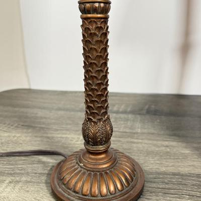 LOT 75L: Antique & Vintage Lamps