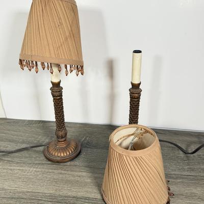 LOT 75L: Antique & Vintage Lamps