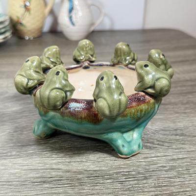 LOT 80L: Pottery Collection: Frog Bowl, Fruit Orchard Majolica Style Plates & Two Small Pitchers