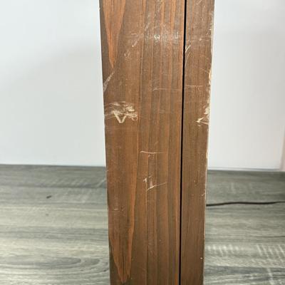 LOT 82L: Vintage 1970s Fairfield Time to Plant Flowers Clock Model No. 5