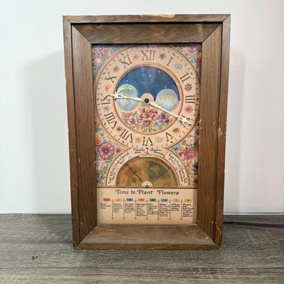 LOT 82L: Vintage 1970s Fairfield Time to Plant Flowers Clock Model No. 5