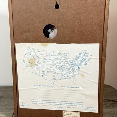 LOT 82L: Vintage 1970s Fairfield Time to Plant Flowers Clock Model No. 5