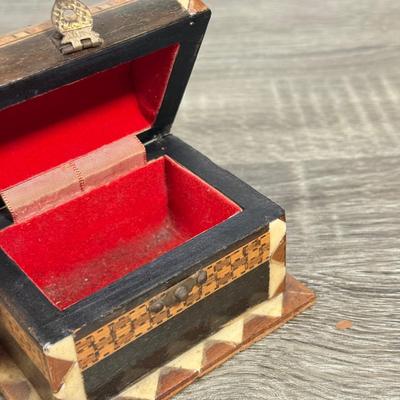 LOT 84L: Beautiful Vintage Inlayed Trinket Box Collection w/ Matching Tray & Collection of Glass Marbles