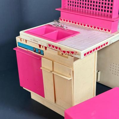 LOT 90D: 1980s Mattel Barbie Furniture, Clothes & Accessories
