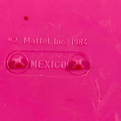 LOT 90D: 1980s Mattel Barbie Furniture, Clothes & Accessories