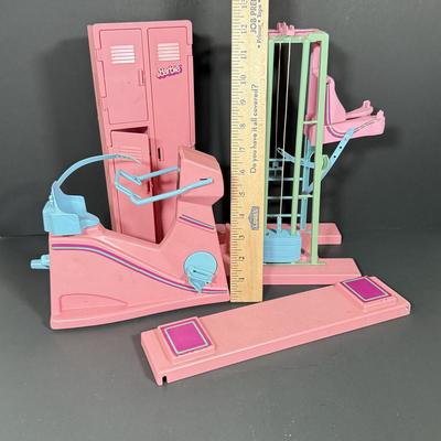 LOT 90D: 1980s Mattel Barbie Furniture, Clothes & Accessories