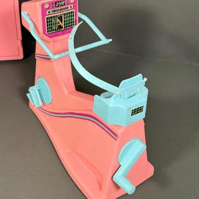 LOT 90D: 1980s Mattel Barbie Furniture, Clothes & Accessories