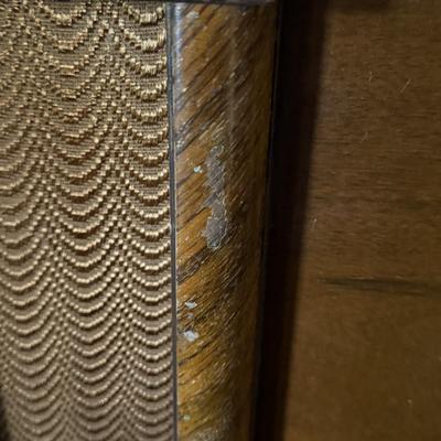 LOT 97Z: Vintage RCA Victor Radio