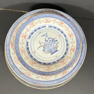 LOT 99D: Vintage China, Etched Chopsticks & Fish Rests