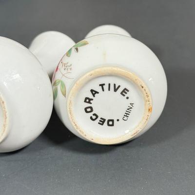 LOT 99D: Vintage China, Etched Chopsticks & Fish Rests