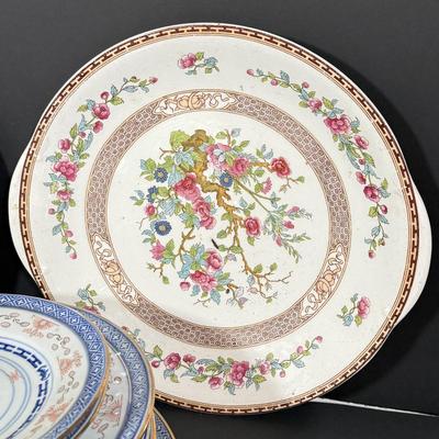 LOT 99D: Vintage China, Etched Chopsticks & Fish Rests