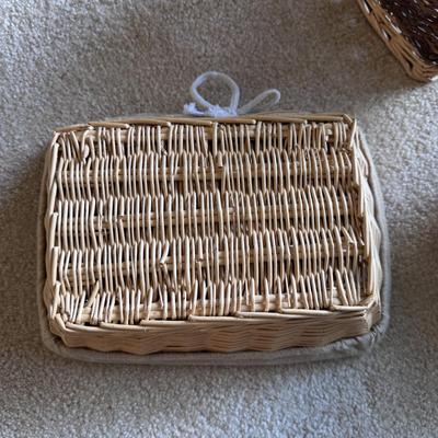 Large Selection of Storage Baskets (PB-DZ)