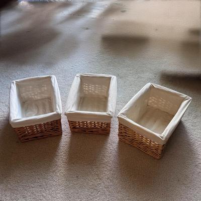 Large Selection of Storage Baskets (PB-DZ)