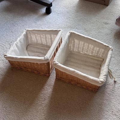 Large Selection of Storage Baskets (PB-DZ)