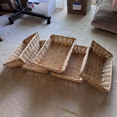 Large Selection of Storage Baskets (PB-DZ)