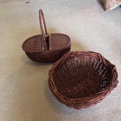 Collection of Handmade Baskets (PB-DZ)
