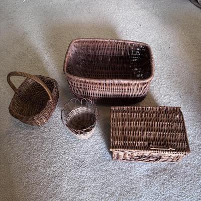Collection of Handmade Baskets (PB-DZ)