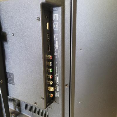 RCA 50" Flat-Screen T.V. (BD-EL)