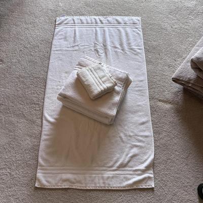 Hotel Collection, Grand Patrician, and Martha Stewart Towels (PB-DZ)