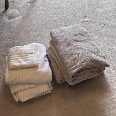 Hotel Collection, Grand Patrician, and Martha Stewart Towels (PB-DZ)