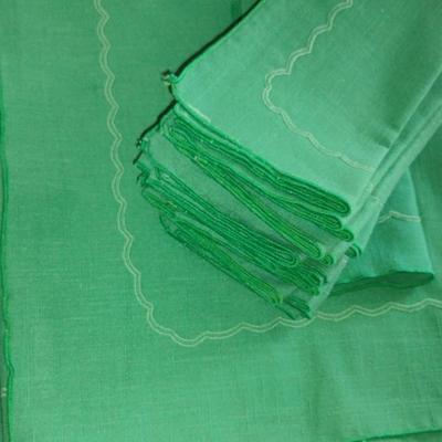 Table Cloth with 12 Napkins
