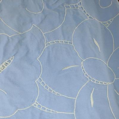 Embroidered Table Cloth with 12 Napkins