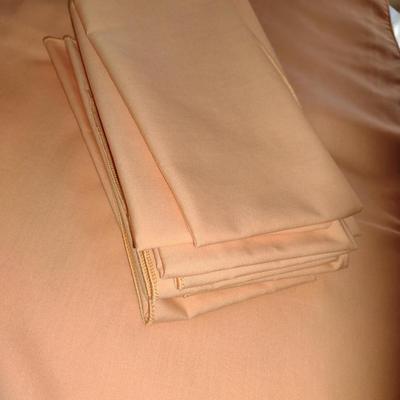 Table Cloth with 12 Napkins