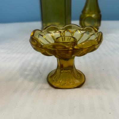 3 pieces - Amber depression era glass - 19