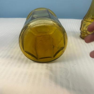 3 pieces - Amber depression era glass - 19