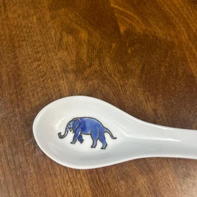NWT: Blue elephant design - Soup bowl set with spoons set of 6 - 32