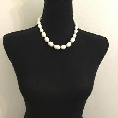Vintage Trifari white beaded necklace