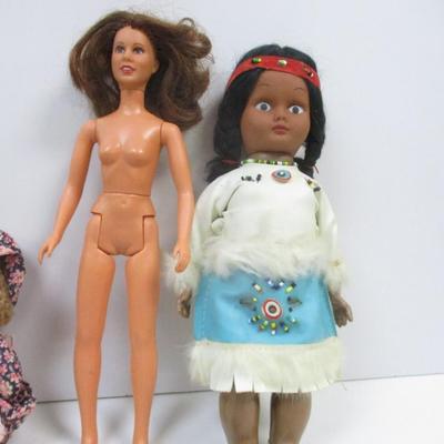 Assortment Of Dolls 1982 Annie Knickerbocker #3856 With Original Outfit 1974 Kenner Doll