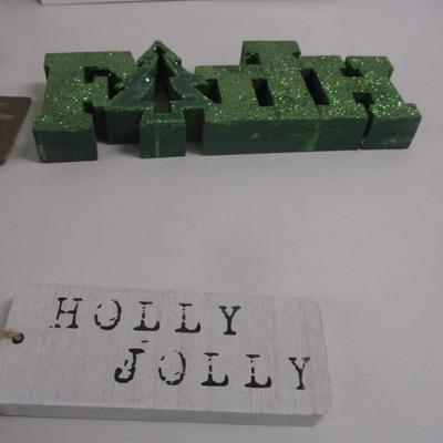 Holiday Signs & Hand Towels