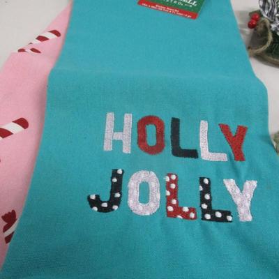 Holiday Signs & Hand Towels