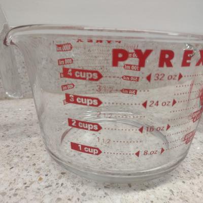 Pyrex Measuring Cups- Three Pieces