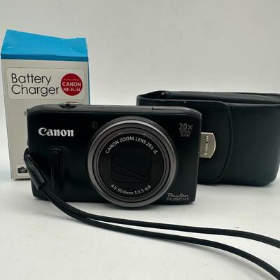 Sale Photo Thumbnail #73: This is untested. Battery won't charge. Probably just needs a new battery...but not guaranteed.  Includes case and battery charger...which is admittedly not charging the battery.
