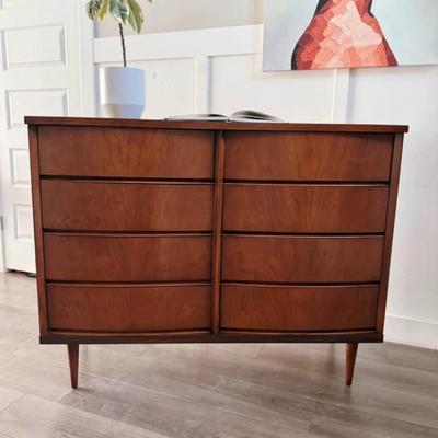 Vintage Mid Century 8-Drawer Tempo Walnut Dresser Credenza w/Bow Front Drawers & Tapered Legs by Bassett