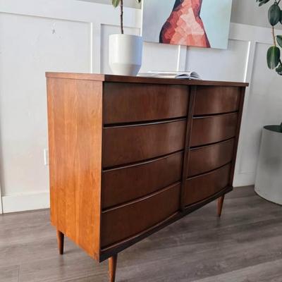 Vintage Mid Century 8-Drawer Tempo Walnut Dresser Credenza w/Bow Front Drawers & Tapered Legs by Bassett