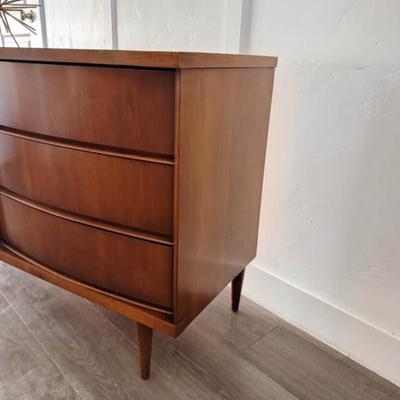 Vintage Mid Century 6-Drawer Tempo Walnut Dresser Credenza w/Bow Front Drawers & Tapered Legs by Bassett