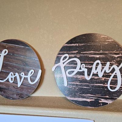 Set of 2 Rustic looking wooden Wall Plaques – “Love” and “Pray”