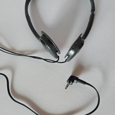 Vintage Sony & Aiwa Personal Audio Lot – Walkman, Discman, Headphones & Adapter