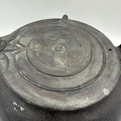 Primitive Colonial Cast Iron XL Tea Kettle No. 8