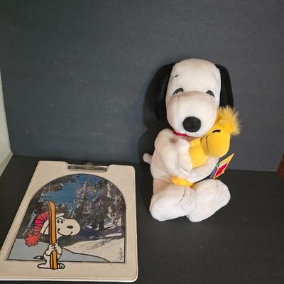 Peanuts Collectibles Lot – Snoopy Plush & Vintage Clipboard