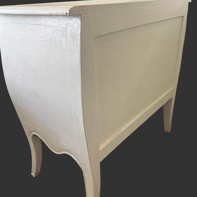 Sale Photo Thumbnail #201: Painted white. 

Dimensions: 33.5” H x 33.5” W x 18.5” D
