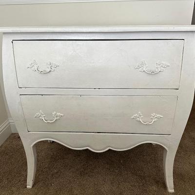 Sale Photo Thumbnail #203: Painted white. 

Dimensions: 33.5” H x 33.5” W x 18.5” D