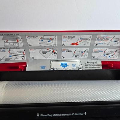 FoodSaver V3233 Vacuum Sealer – Red & Black