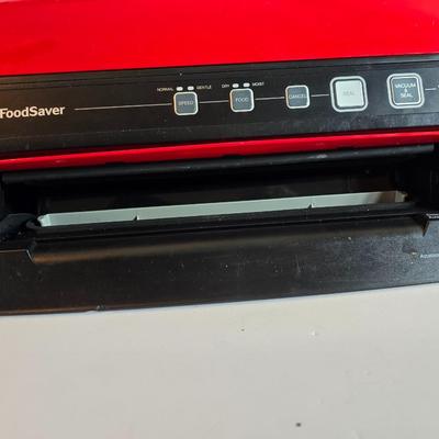 FoodSaver V3233 Vacuum Sealer – Red & Black
