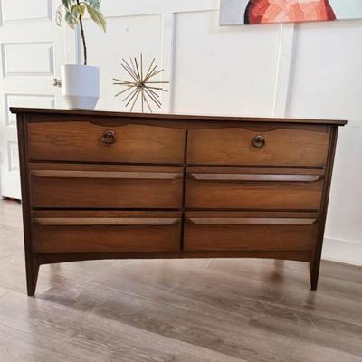 Vintage Mid Century 6-Drawer Dresser Credenza w/Sculptural Cutout Drawers, Hand Carved Wooden Pulls & Tapered Legs