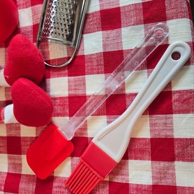 Red Kitchen Gadget Lot – 15+ Pieces