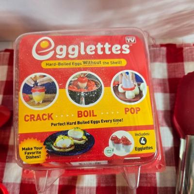 Red Kitchen Gadget Lot – 15+ Pieces